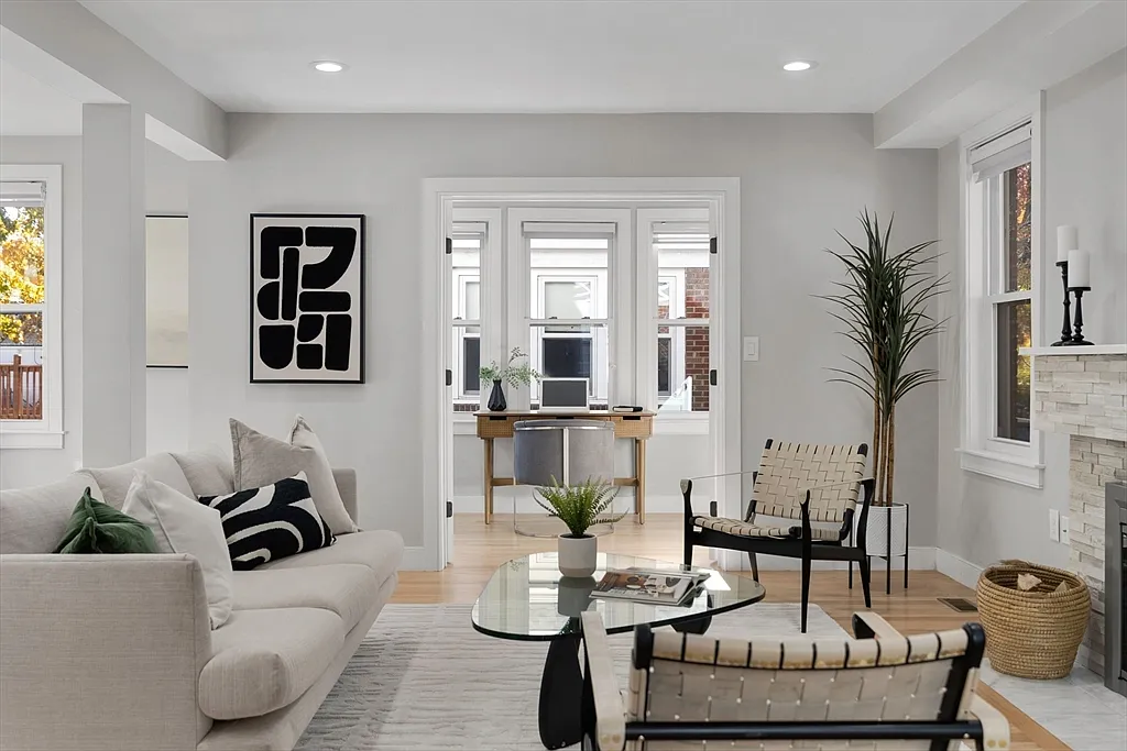 5 bed, 4.0 bath, 3000 sqft, $6,800 — Photo 2