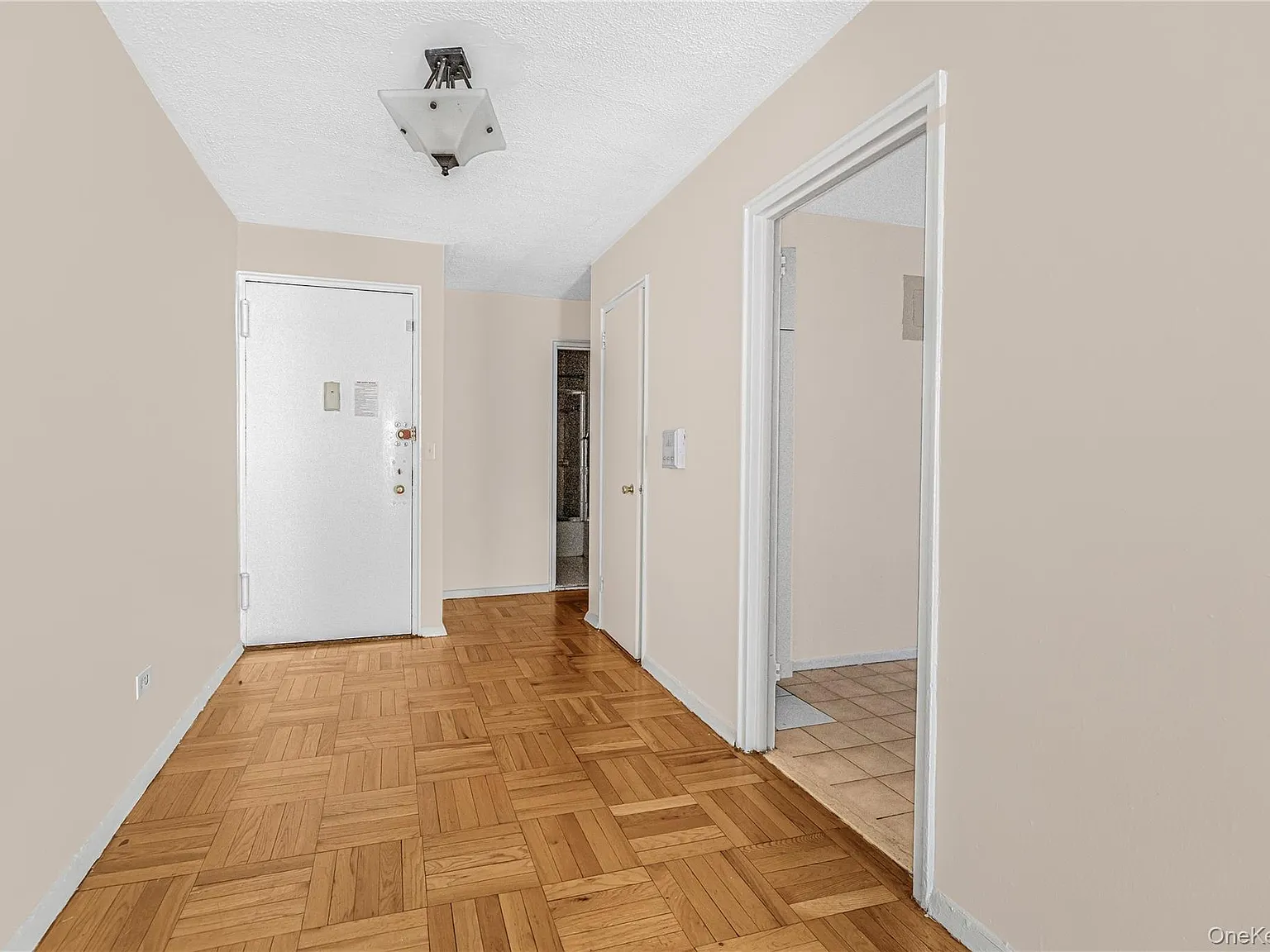 1 bed, 1.0 bath, 800 sqft, $1,800 — Photo 4