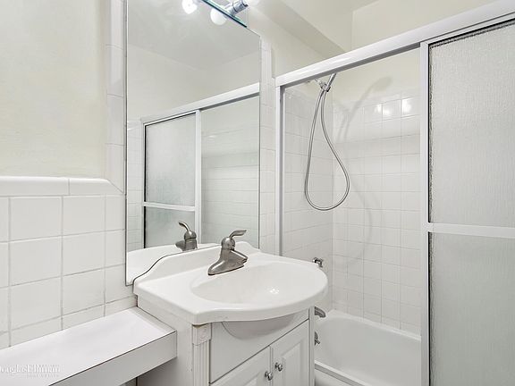 5th image of 235 E 87th St APT 7G