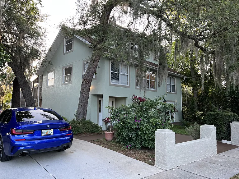 1310 Daytona Ave #6 — Photo 2