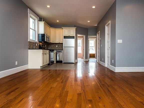 006_59-28_68th_road__2-11