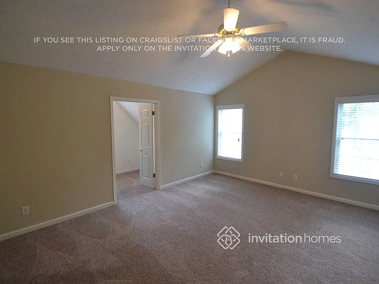 535 Devonshire Walk Dr — Photo 3