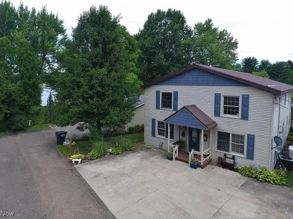 1182 Lincoln St SW, Sherrodsville, OH 44675