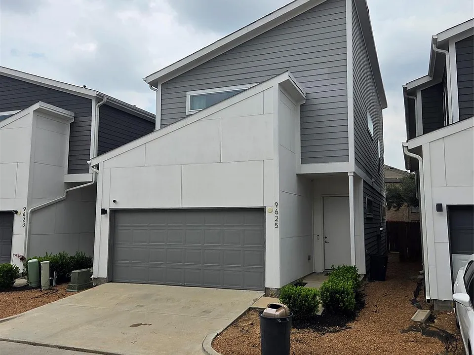 9625 Habitat St