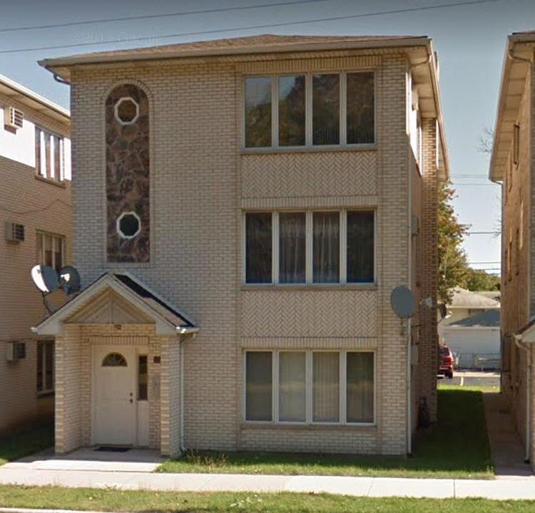 1st image of 4207 S Harlem Ave APT 1