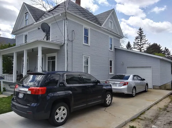 908 S Spring St, Beaver Dam, WI 53916