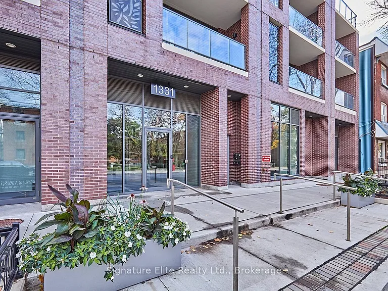 1331 Queen St E #505 — Photo 24