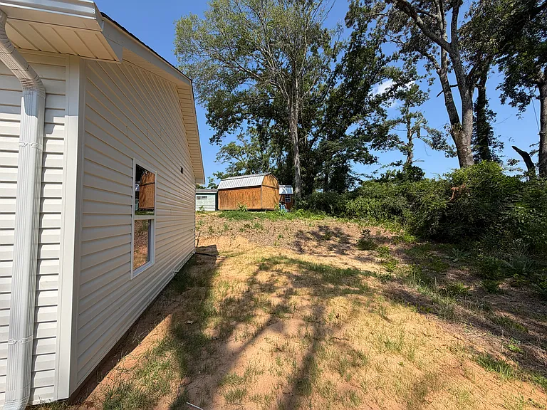 511 Morgan St — Photo 11