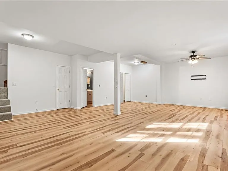 405 Christopher Ln — Photo 21