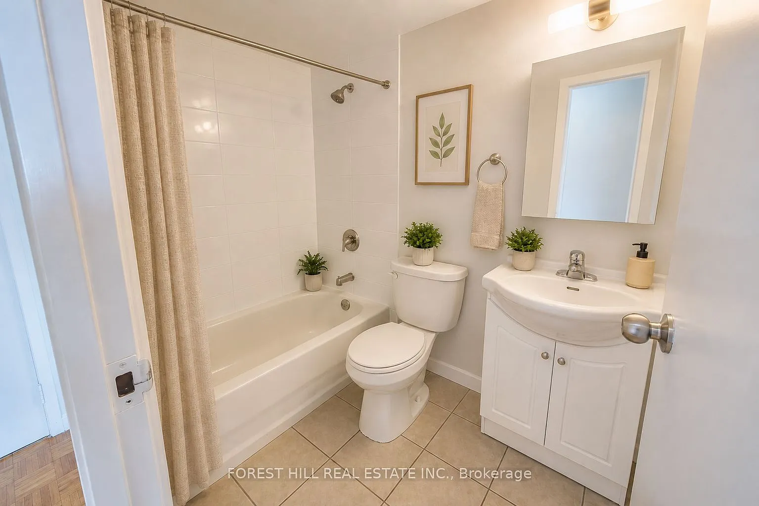 1 bed, $1,679 — Photo 2