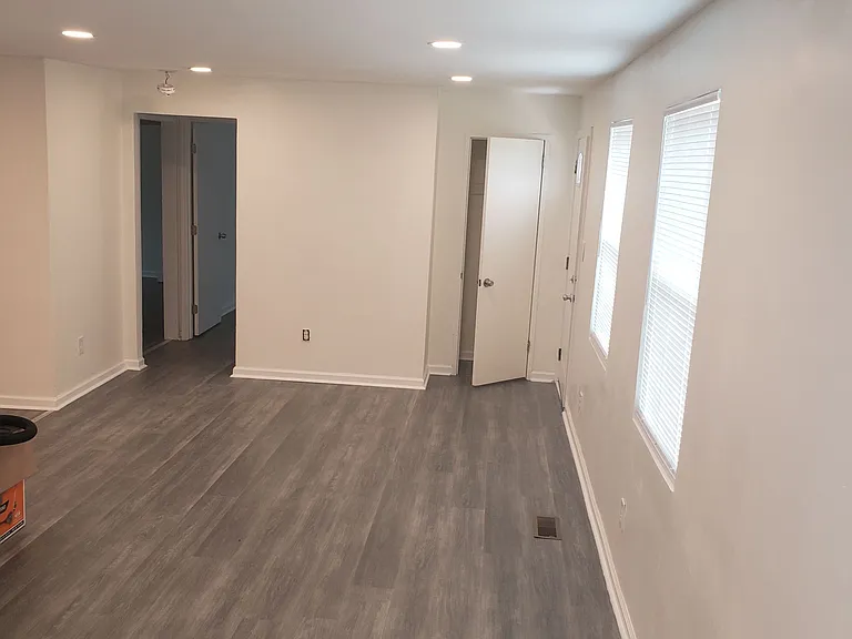 2833 Barrett Ave — Photo 11