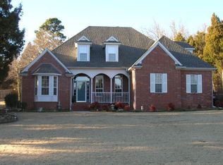 1725 River Overlook Loop, Van Buren, AR 72956