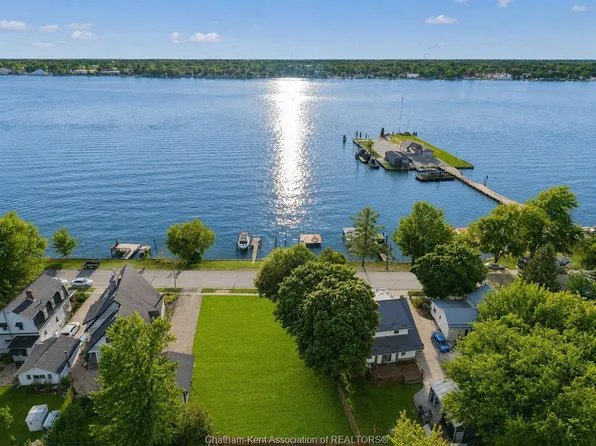 3506 Water St, Saint Clair, ON N0P 2H0