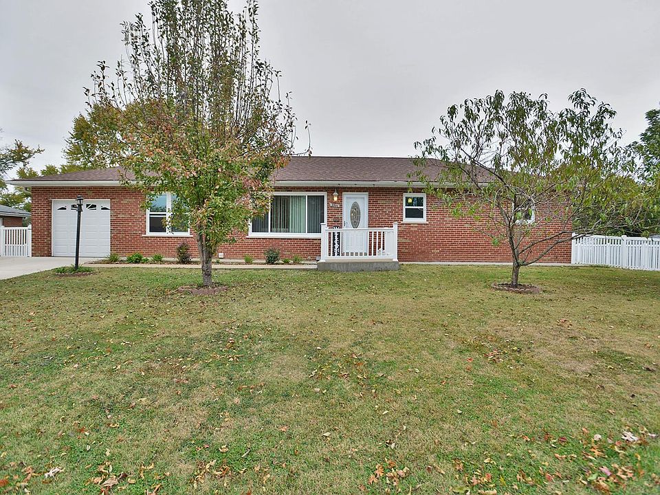 1st image of 3921 E Dallas Ct