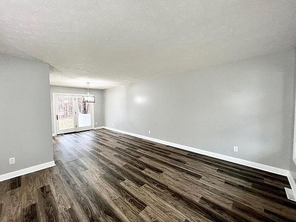 2nd image of 5513 Shenandoah Dr