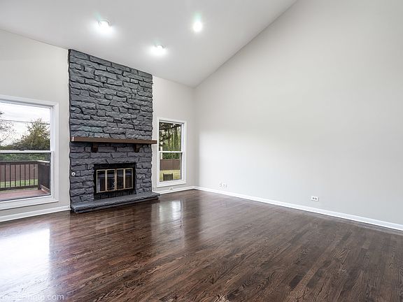 4th image of 11 Indian Trail Dr