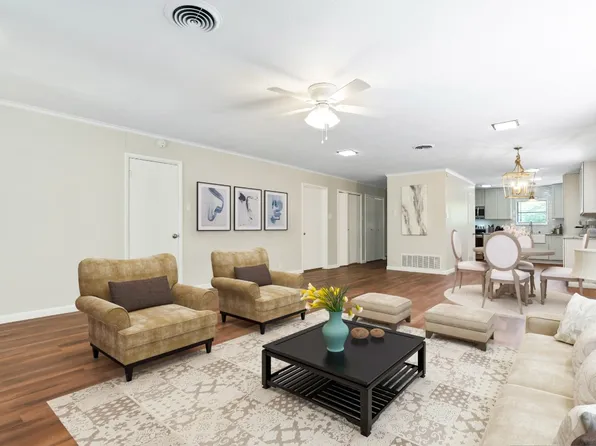 322 E Elm St, Hillsboro, TX 76645