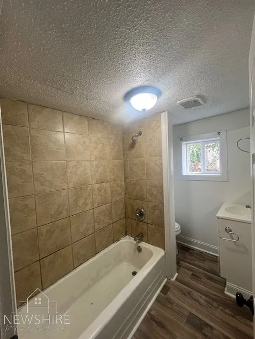 Charming 2BR Home with Large Front Porch & Spacious Kitchen — Photo 4