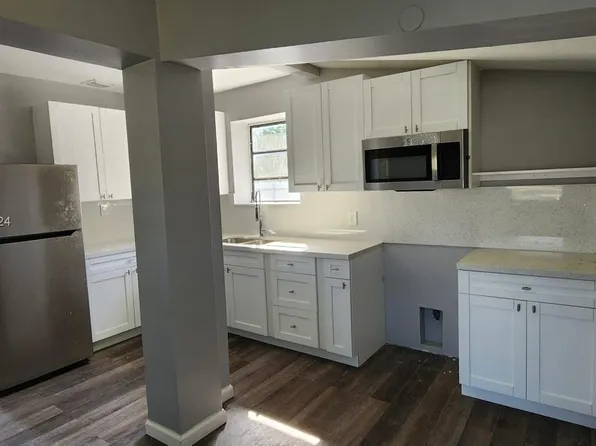 12401 W Randall Park Dr, Miami, FL 33167