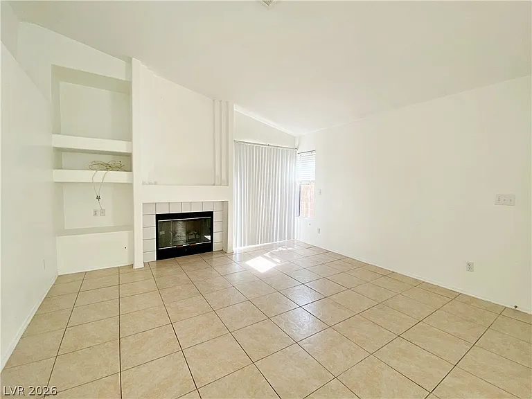 873 Prairie Grass Dr — Photo 5