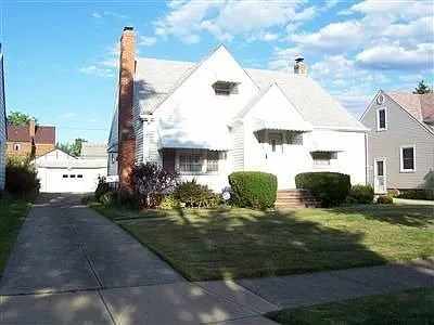 5157 Catherine St photo 1