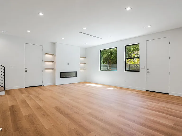 2821 Los Robles Rd — Photo 12