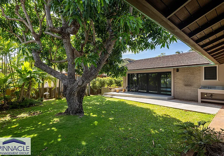 4103 Kahala Ave — Photo 1