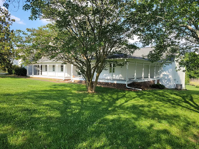 2363 Brown Rd — Photo 3