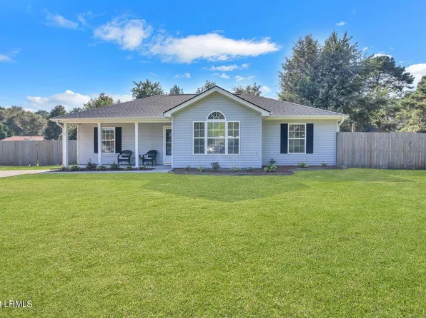 7 Irongate Dr, Beaufort, SC 29906