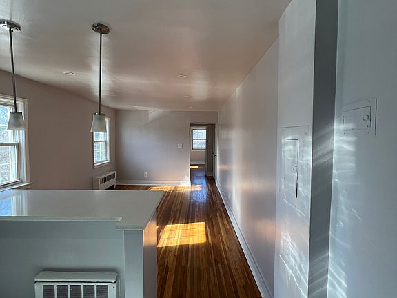 5th image of 328 Grafton Ave #3L