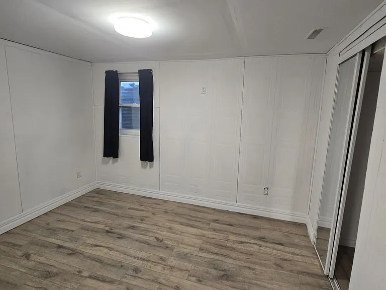 40 Lillooet Cres #BASEMENT — Photo 6