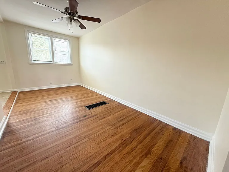 639 Adams Ave — Photo 9