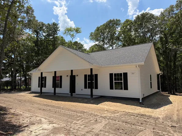 201 Tabernacle Rd, Eutawville, SC 29048