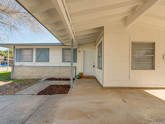 3rd image of 530 Jamaica Dr