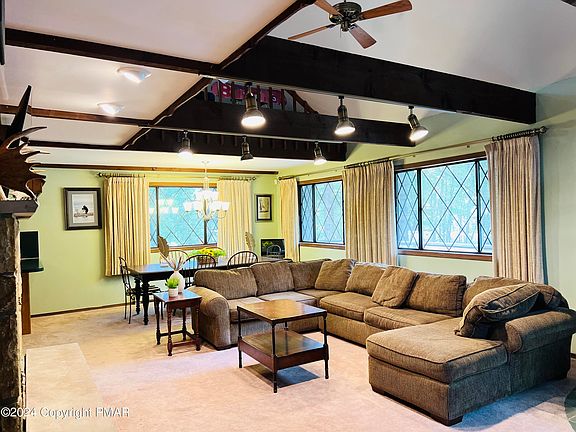 5th image of 2602 Country Club Dr