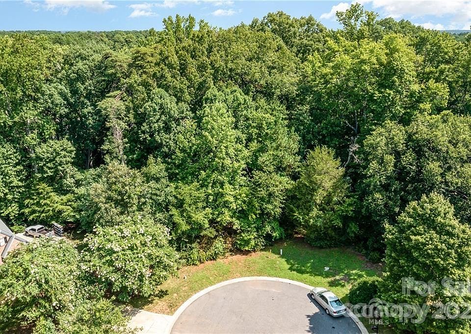 1st image of 187 Ivey Hollow Ct