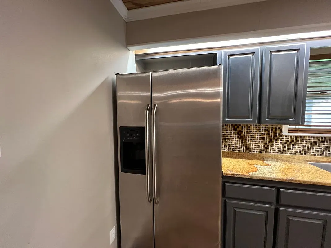 3 bed, 1.0 bath, 1073 sqft, $1,475 — Photo 4