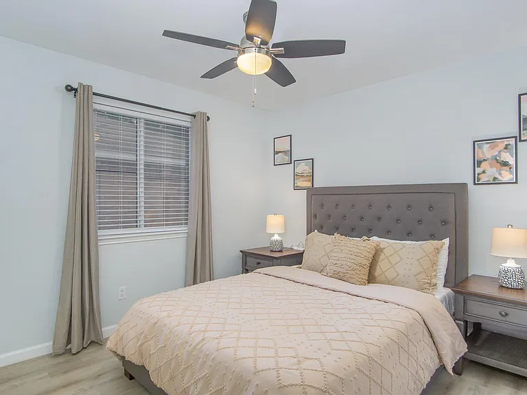 9437 Goldenview Dr — Photo 14