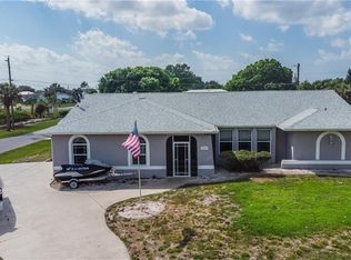 27395 Bay Point Ct, Punta Gorda, FL 33983