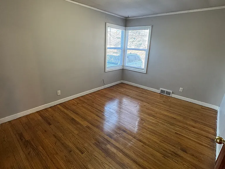 701 W 24th St #1 — Photo 6
