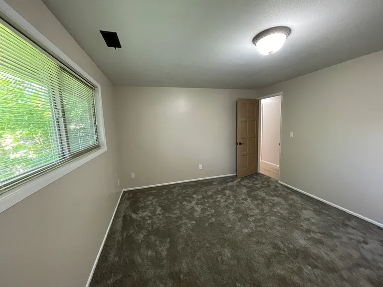 1319 NW 23rd St — Photo 17