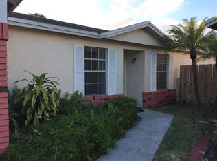 8351 NW 193rd Ln, Hialeah, FL 33015
