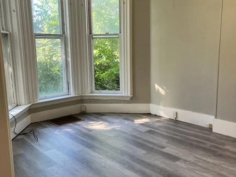 824 N 10th St — Photo 16