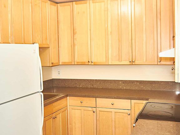 5th image of 1634 Mill St #1