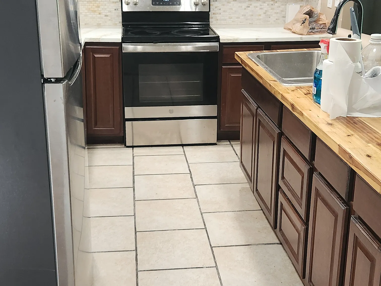 4 bed, 1325 sqft, $2,100 — Photo 2