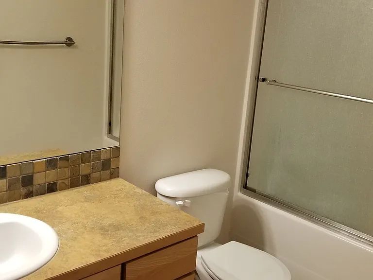 1847 Redwood Dr — Photo 15