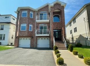 508 2nd Ave, Lyndhurst, NJ 07071