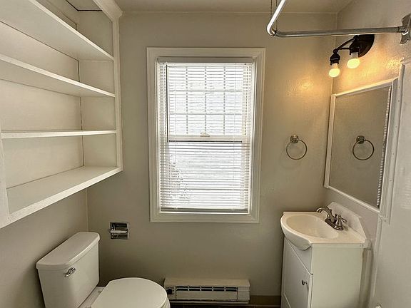 4th image of 108 N Buchanan Ave APT 302