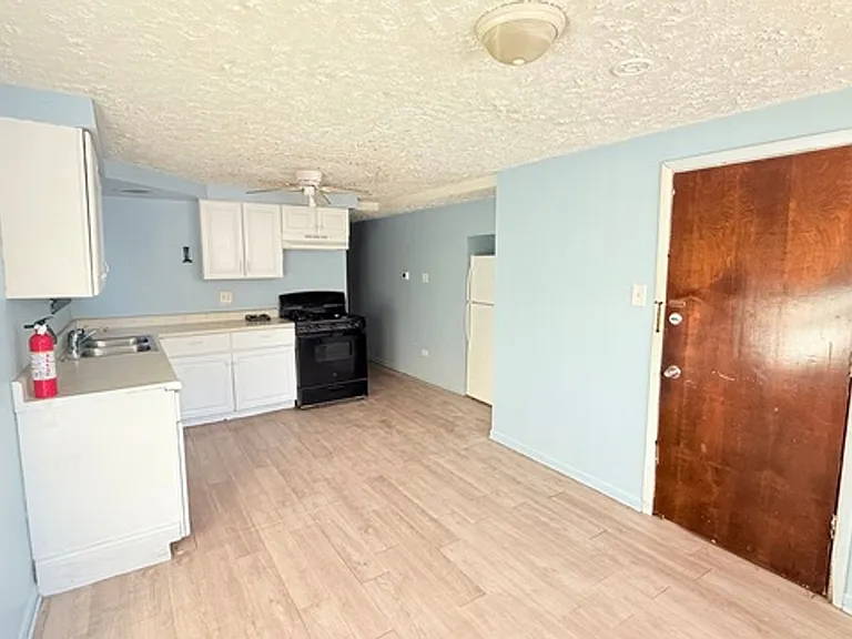 15020 Woodlawn Ave — Photo 15