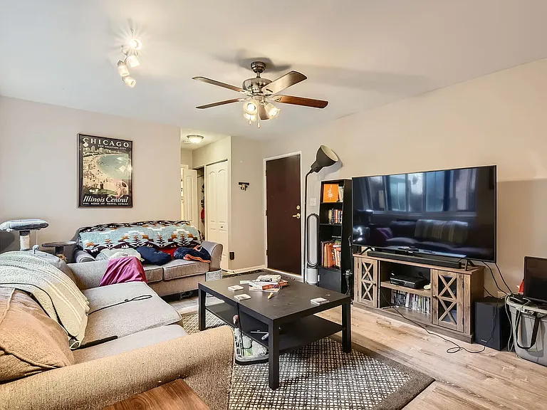 644 W Arlington Pl #2J — Photo 3